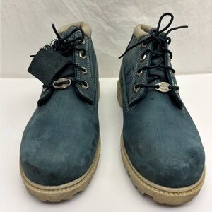 Timberland Lace-Up Waterproof Boots Women’s SZ 9, box 39